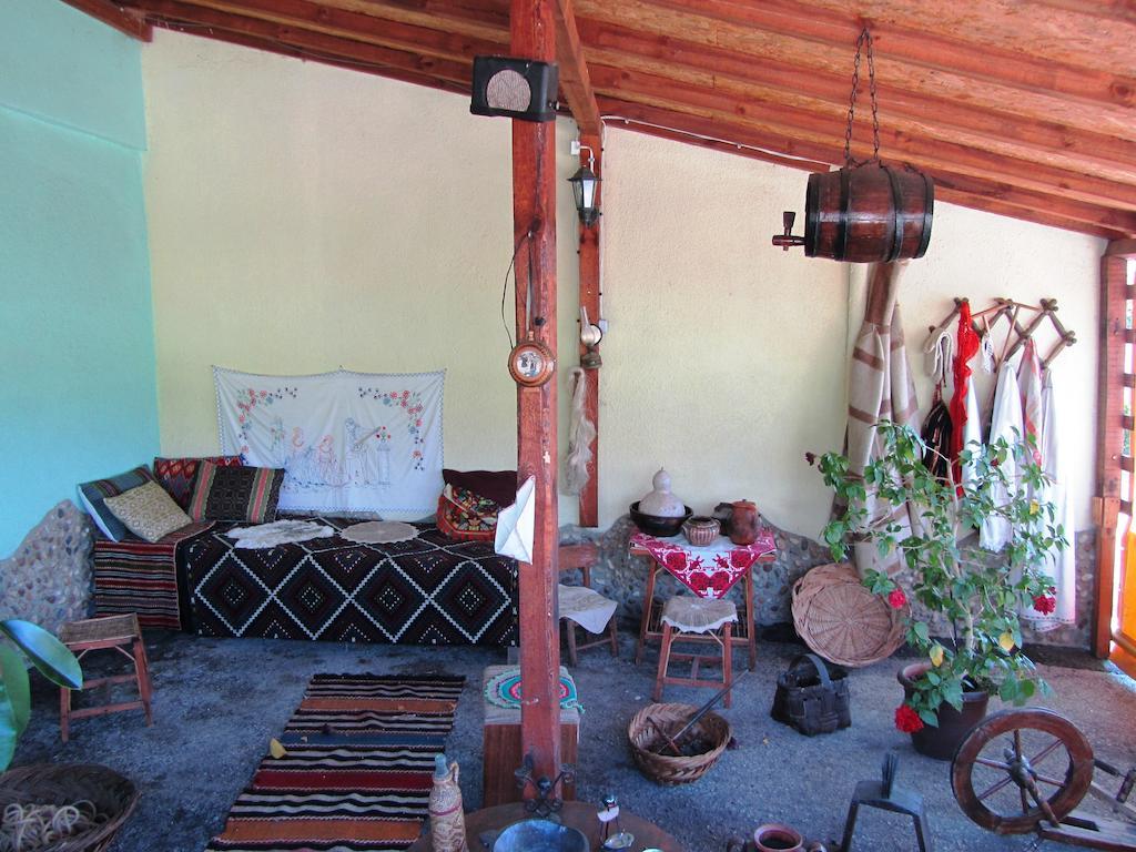 Guest House Edelvais Dve Mogili Екстер'єр фото