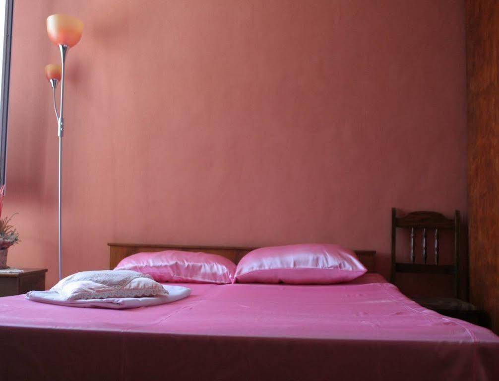 Guest House Edelvais Dve Mogili Екстер'єр фото