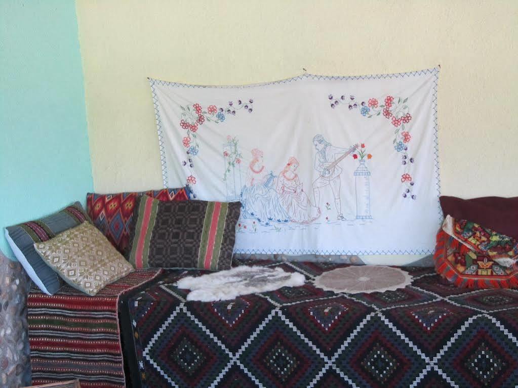 Guest House Edelvais Dve Mogili Екстер'єр фото